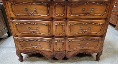 Commode arbalète style louis XV estampillée En merisier massif