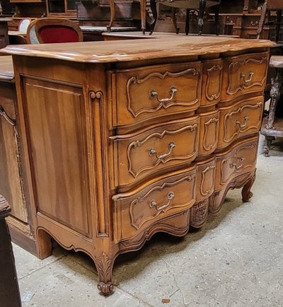 Commode arbalète style louis XV estampillée En merisier massif