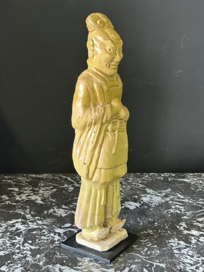Statua funeraria in ceramica dalla Cina, periodo Sui (581-618) - dinastia Tang - N° 5