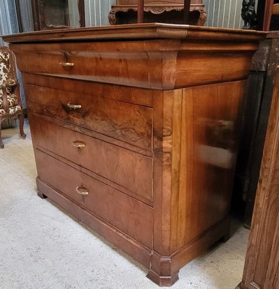 commode a doucine époque Louis Philippe en noyer 