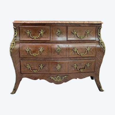 Magnifique Commode galbée style Louis XV en marquèterie de bois précieux