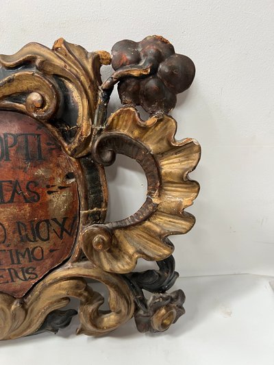 Panneau a encadrement en bois sculpté patiné XVIII siècle