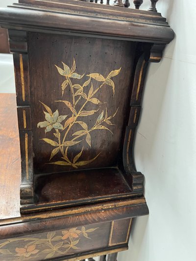Bureau a gradins en bois décoré de pyrogravures XIX siècle