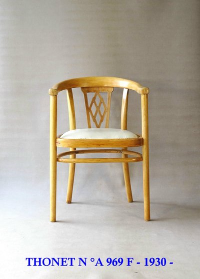 Poltrona Thonet in pelle N° A969 F, 1930 circa, Art déco
