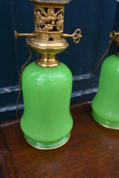 Paar Lampen aus Opalin-Glas XIX, Provenienz Madeleine Castaing