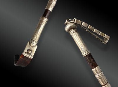CRAVACHE CUIR ET ARGENT XXème siècle