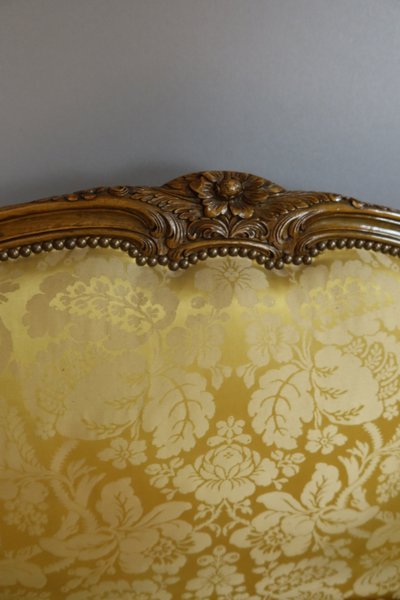 LIT LOUIS XV EN NOYER SCULPTE 