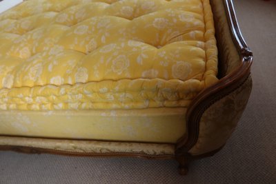 LIT LOUIS XV EN NOYER SCULPTE 