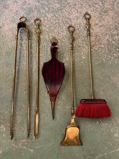 Accessories / Bronze fireplace set, Napoleon III period
