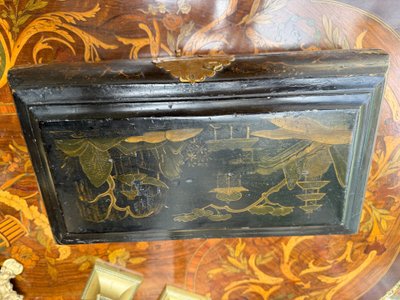 Chinese lacquer wig box, 18th century