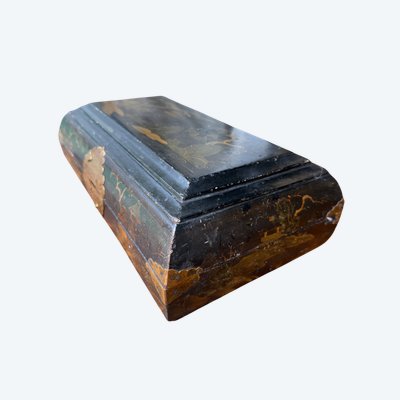 Chinese lacquer wig box, 18th century