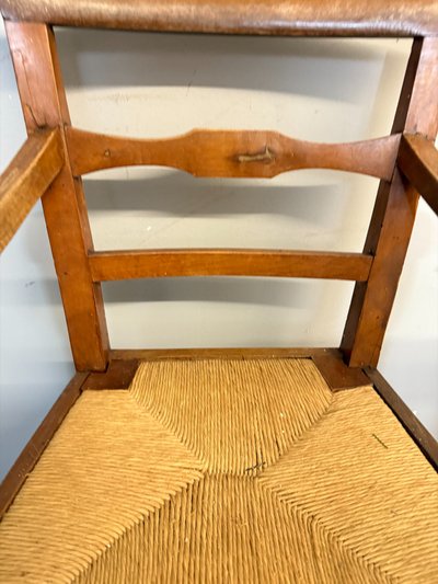 Fauteuil ancien en noyer de la fin du 18ème siècle, Toscane, Louis XVI garni 91x56x45