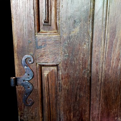 Small oak door from the early 18th century and its ironwork Woodwork