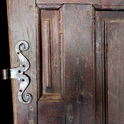 Small oak door from the early 18th century and its ironwork Woodwork