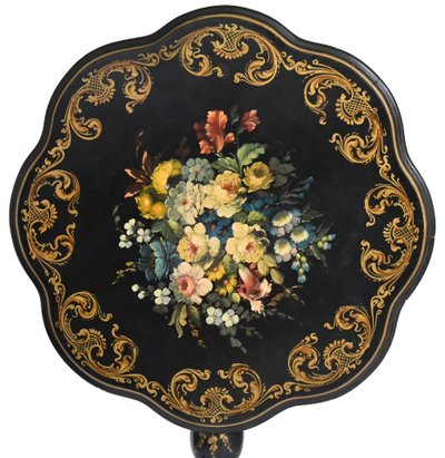 Guéridon d'époque Napoléon III en bois noirci à décor peint d'un bouquet de fleurs