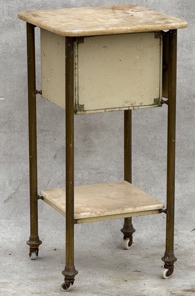 Table de chevet