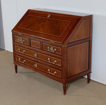  Commode Scriban Louis XVI en Acajou et Bois précieux – XVIIIe 