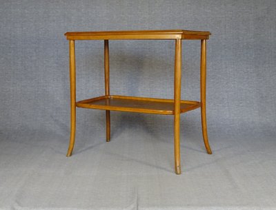 Table d'appoint dites "servante" par Baumann 1926