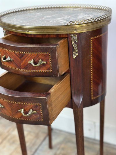 Chevets (la paire) de style Louis XV en marqueterie et bronze