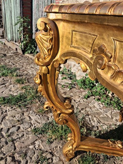 Mitteltisch XIX aus vergoldetem Holz Inspiration Louis XV