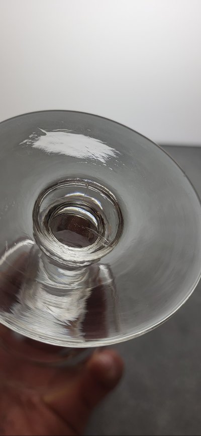 18 water/wine glasses Late 19th century