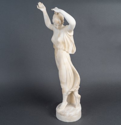 Scultura di donna in alabastro, fine XIX secolo