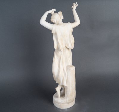 Scultura di donna in alabastro, fine XIX secolo