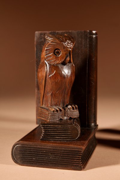  Pair of Black Forest owl-shaped bookends, circa 1900-1920.