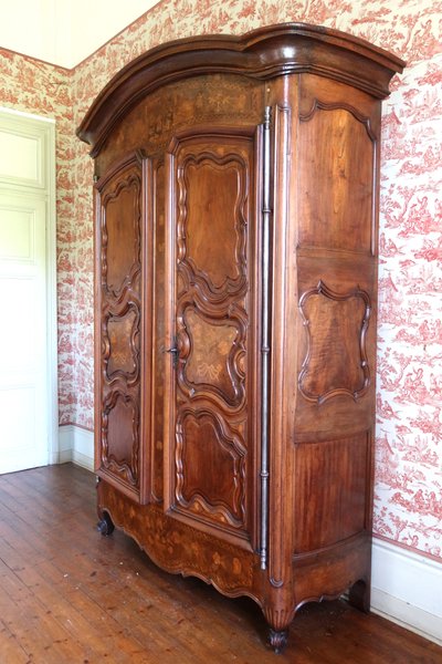 Louis XV cabinet from the 18th century