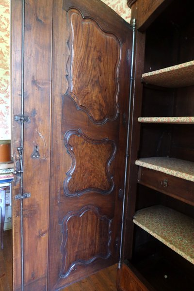 Louis XV cabinet from the 18th century