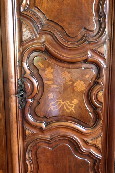 Louis XV cabinet from the 18th century
