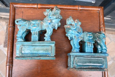 Paire de chiens de Fô en grès époque Ming XVII