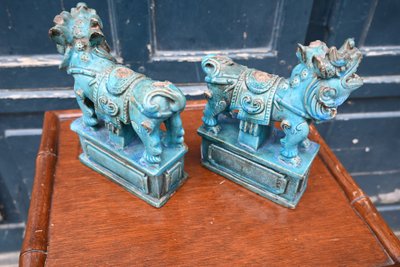 Paire de chiens de Fô en grès époque Ming XVII