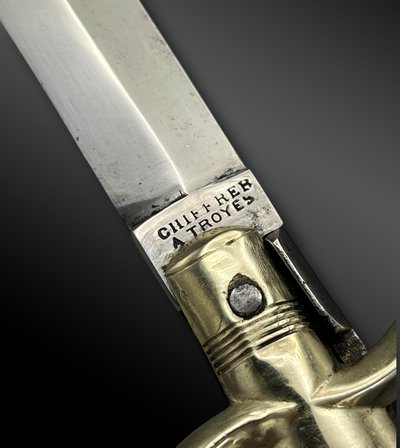 COLTELLO pieghevole tipo Châtellerault, firmato Chiffrer a Troyes - Francia - 1900 ca.
