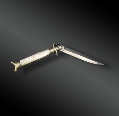 COLTELLO pieghevole tipo Châtellerault, firmato Chiffrer a Troyes - Francia - 1900 ca.