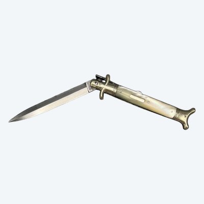 COLTELLO pieghevole tipo Châtellerault, firmato Chiffrer a Troyes - Francia - 1900 ca.