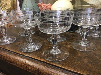 6 coupes à champagne en cristal 