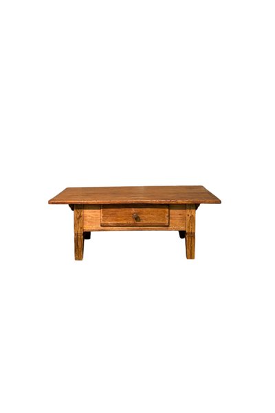 Table basse en épicéa 1800