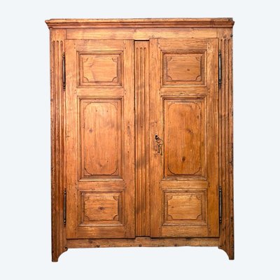 Armadio in abete 1700