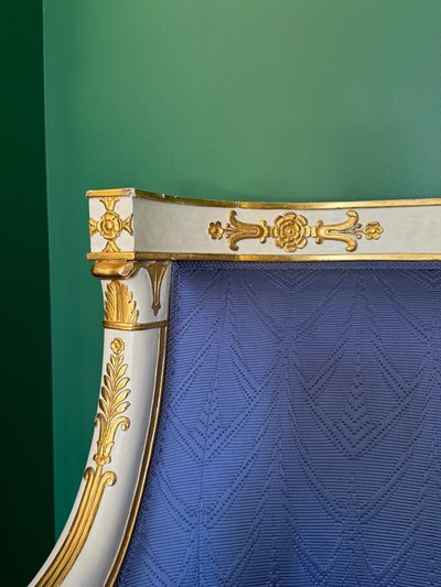 Canapé d’époque Empire, dans le goût de Jacob-Desmalter ou Marcion.