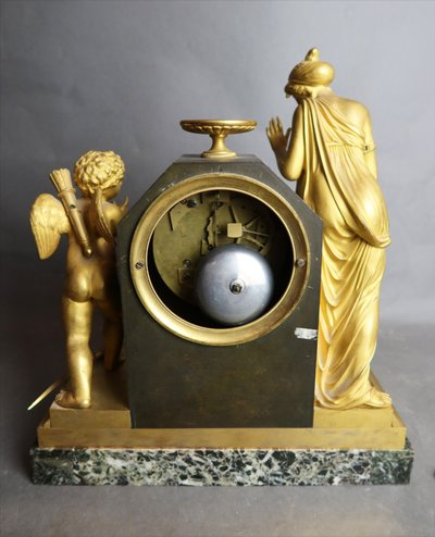pendule bronze doré signée lefevre successeur de De Belle