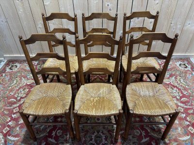Sallery chairs Service Dining Room