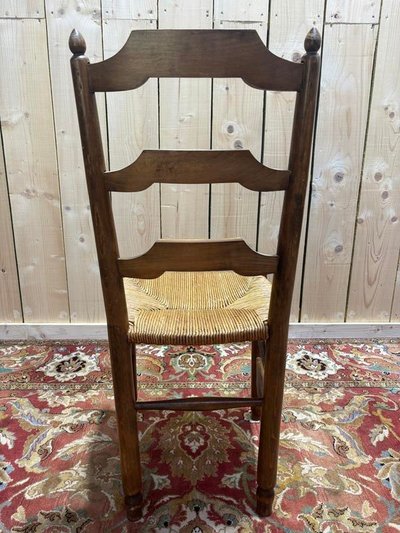 Sallery chairs Service Dining Room