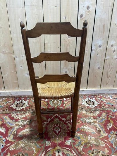 Sallery chairs Service Dining Room