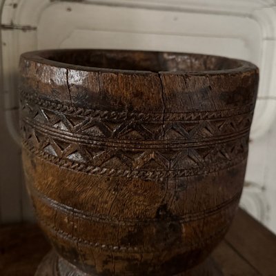 Mortier en bois sculpté gravé africaniste XXe