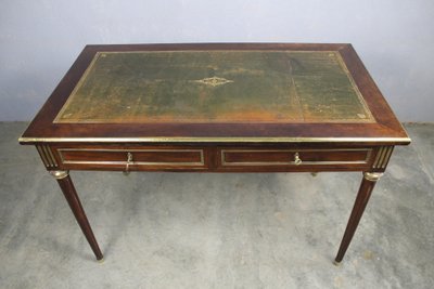 Bureau plat de style Louis XVI en acajou époque fin 19ème avec dessus cuir et 2 tiroirs 