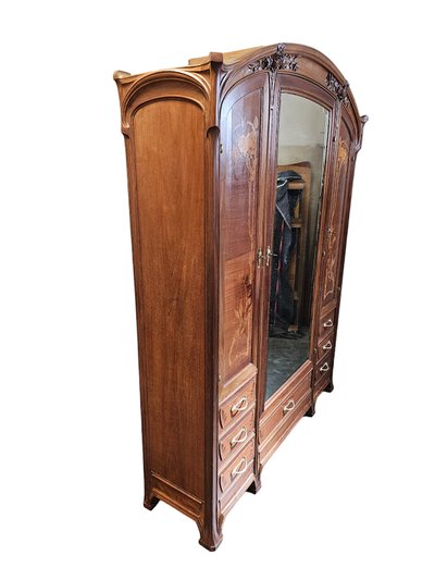 Armoire Art Nouveau Ecole de Nancy "Aux Roses"