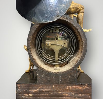 Austrian clock in lacquered and gilded wood, early 19th century - Vienna - Austria - Empire H 50 cm