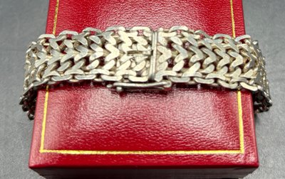 BRACCIALE IN ARGENTO MASSICCIO