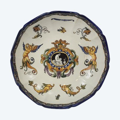 Tiefe Schale aus Gien-Steingut, Renaissance-Modell, 19. Jahrhundert